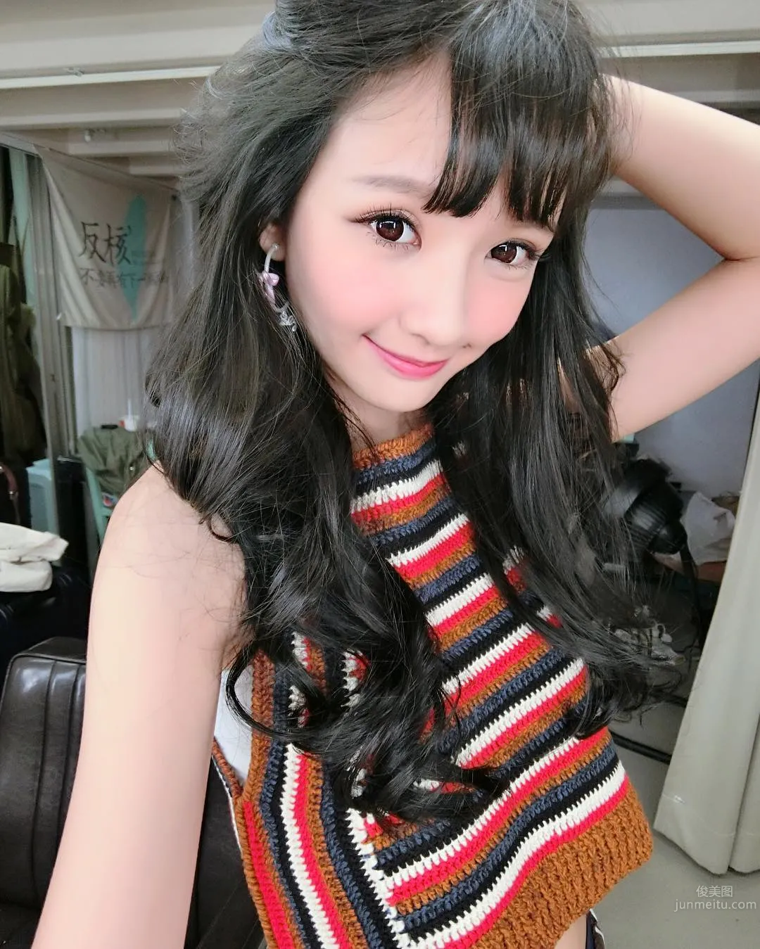 Mini Ami, Big-Eyed Model Who Looks Like a Doll photo 11
