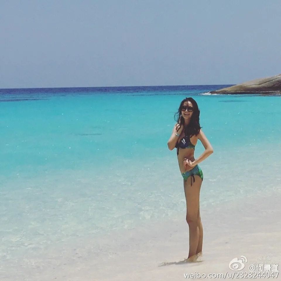 He Jingyi, Tall Beauty Weibo Beautiful Photos photo 4