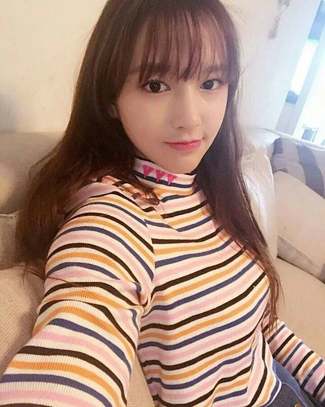 Cosmic Girls Cheng Xiao, Split Beauty Private Shoot photo 4