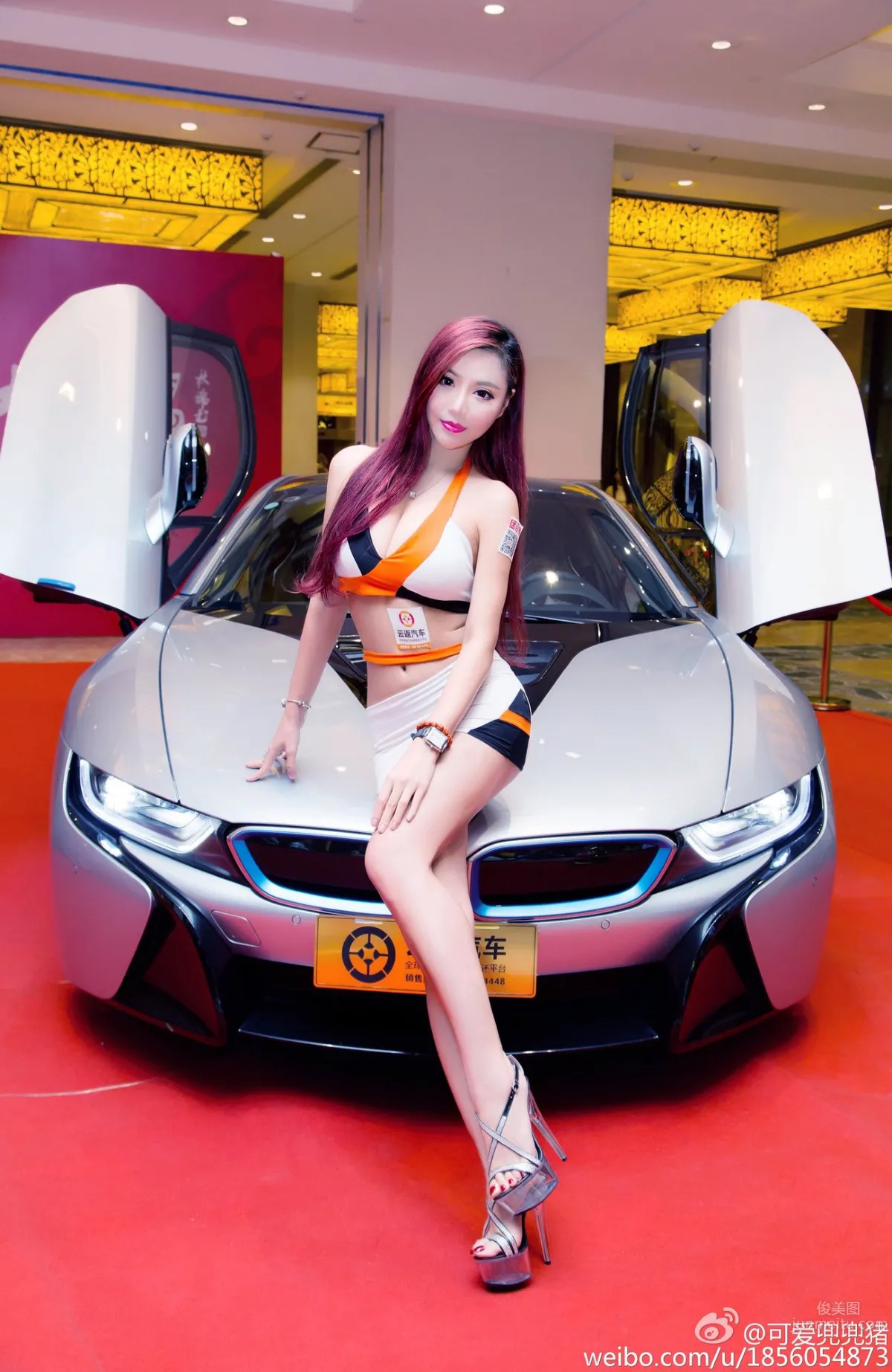 可爱兜兜猪- 童颜美女私房照_0