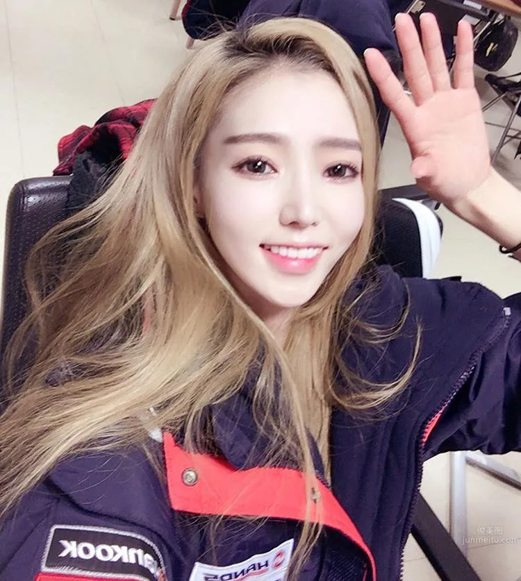 Kim Bora: KimBora photo 11