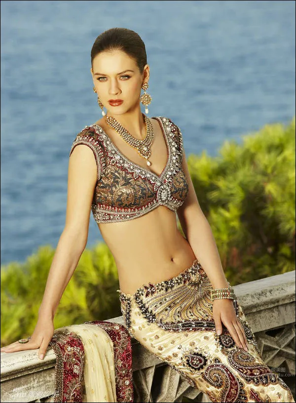 Neha Dalvi, India's National Treasure Ice Beauty photo 13