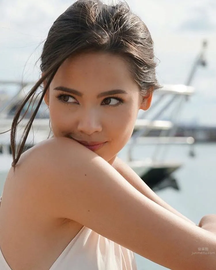 Urassaya Sperbund- 泰國最氣質美人美圖 14