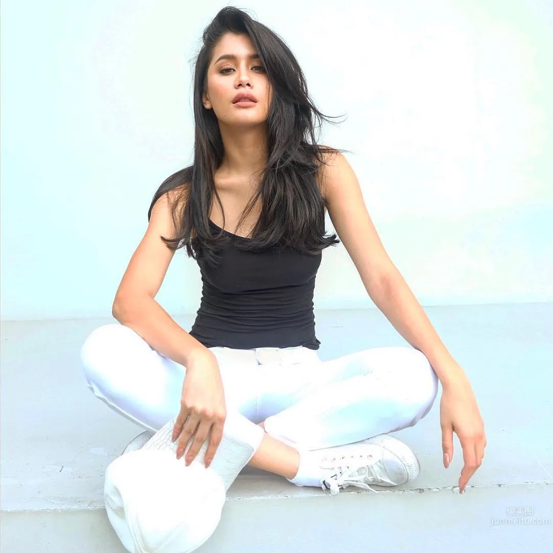 Poo Praiya - Thai-Chinese Mixed-Race Beauty Sexy Beautiful Photos photo 26