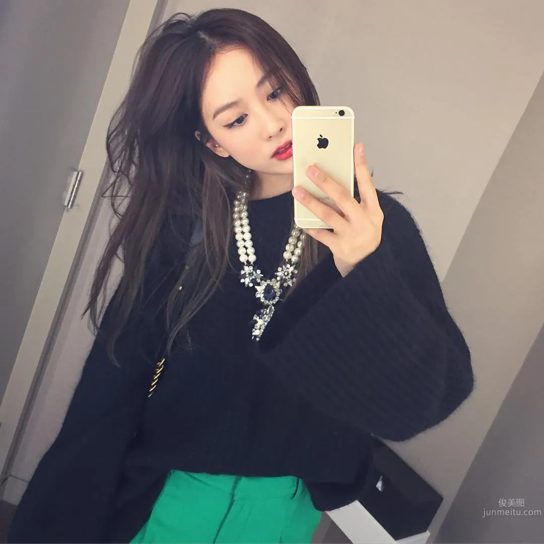 Miss Sohn, Korean Popular Fashion Blogger Private Shoot photo 8