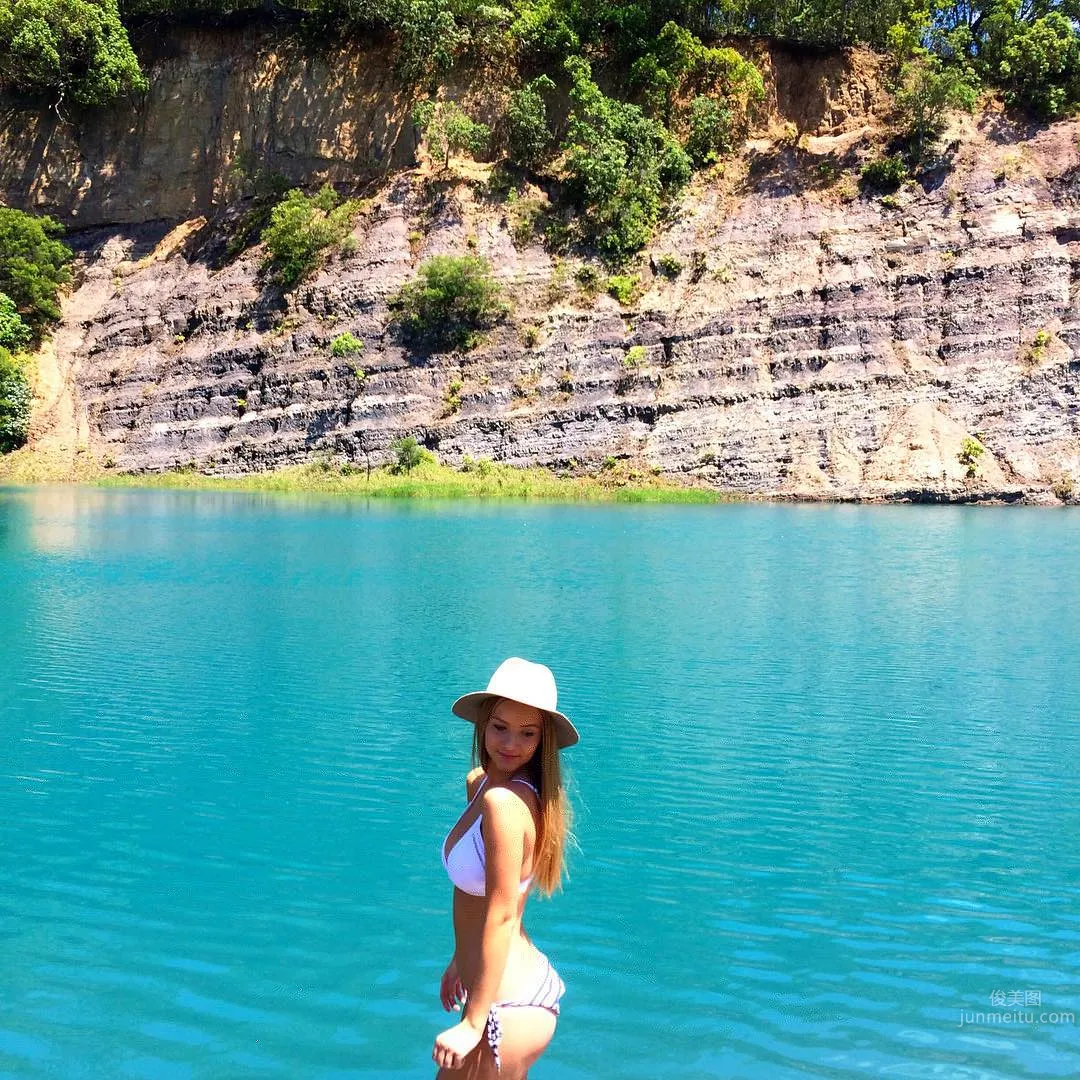 Rosie Bell, the Australian Amateur Who Stunned Netizens photo 20