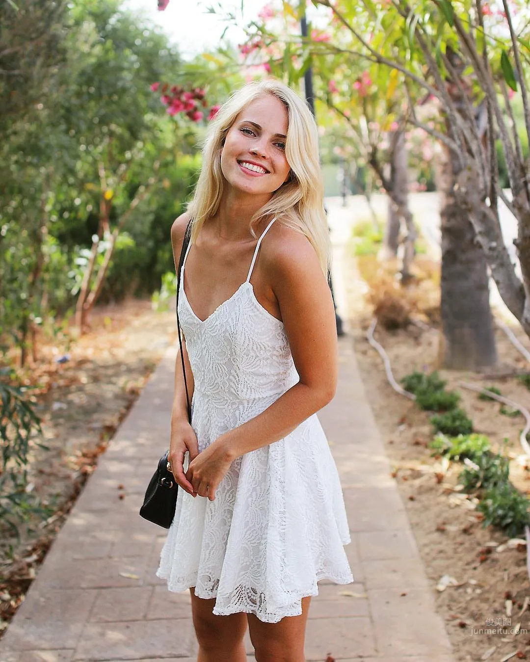Emilie Nereng- 挪威第一才女私房照 25