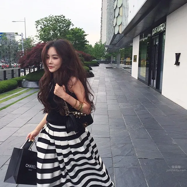 Miss Sohn, Korean Popular Fashion Blogger Private Shoot photo 27