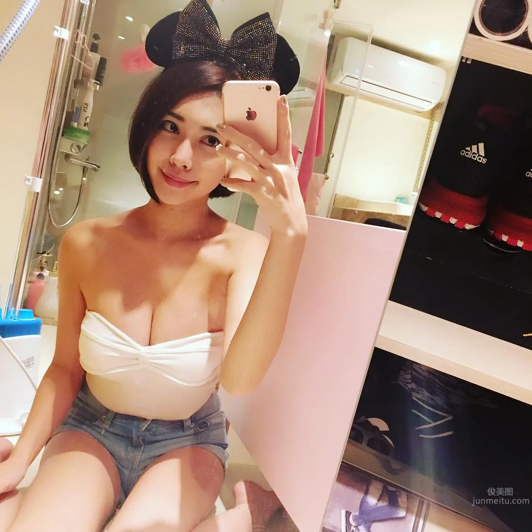 Gong Yinghan - Taiwan's Youngest Female Anchor Private Shoot photo 3