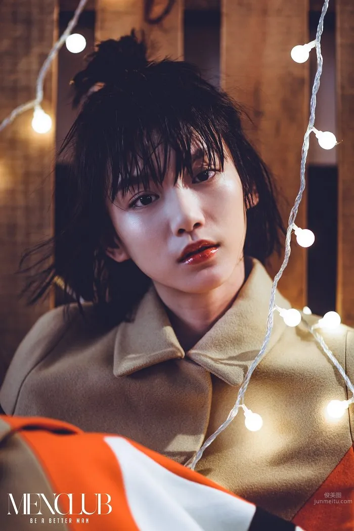 Angela Yuen: Literary Goddess Cool Elegant Photo photo 10
