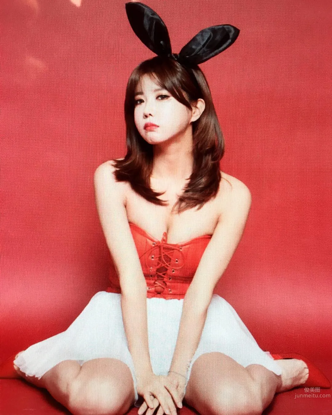 Heo Yun Mi - Off-the-Charts Looks Car Model Private Shoot photo 37