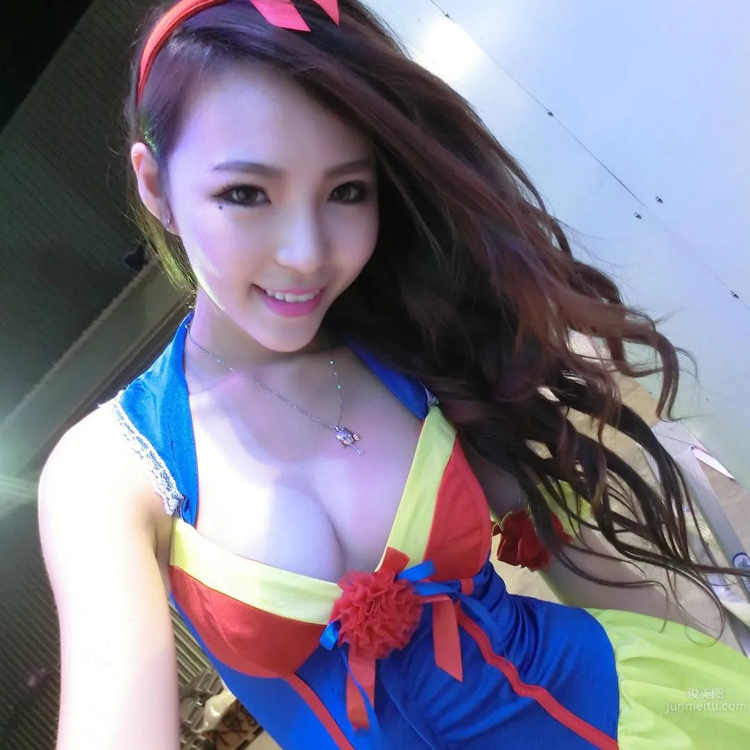 宁宁- 台湾运动型美女车模_9