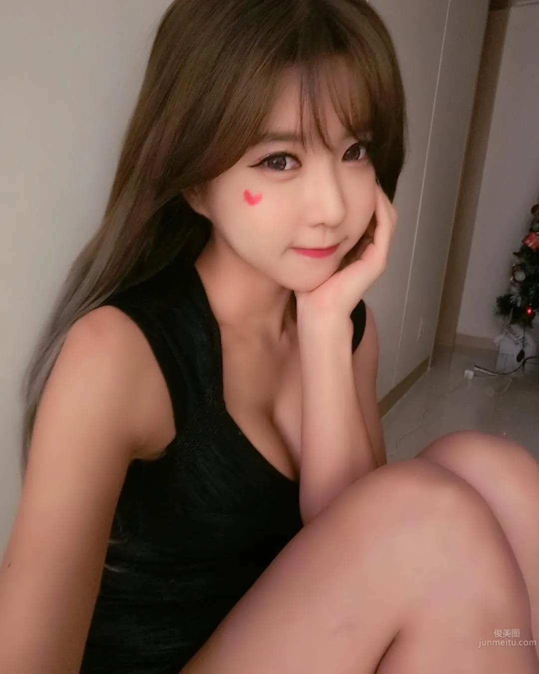 Heo Yun Mi - Off-the-Charts Looks Car Model Private Shoot photo 46