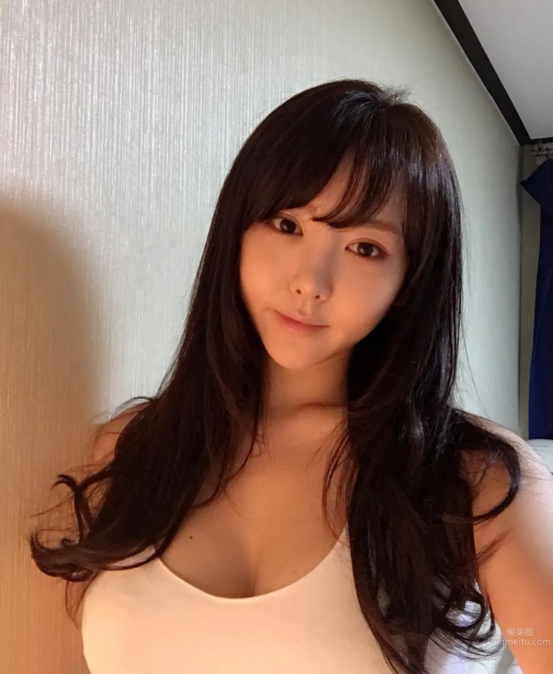 Lovelyn - Super Energetic Korean Cute Girl photo 36