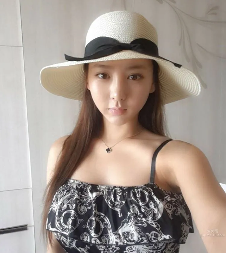 Lovelyn - Super Energetic Korean Cute Girl photo 6
