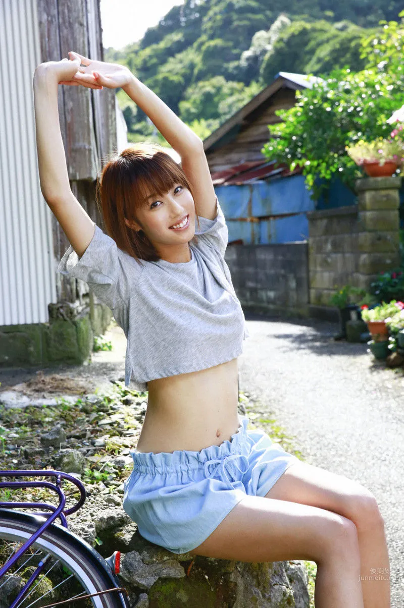 Shima Takeuchi: Photo Set 2024 photo 2