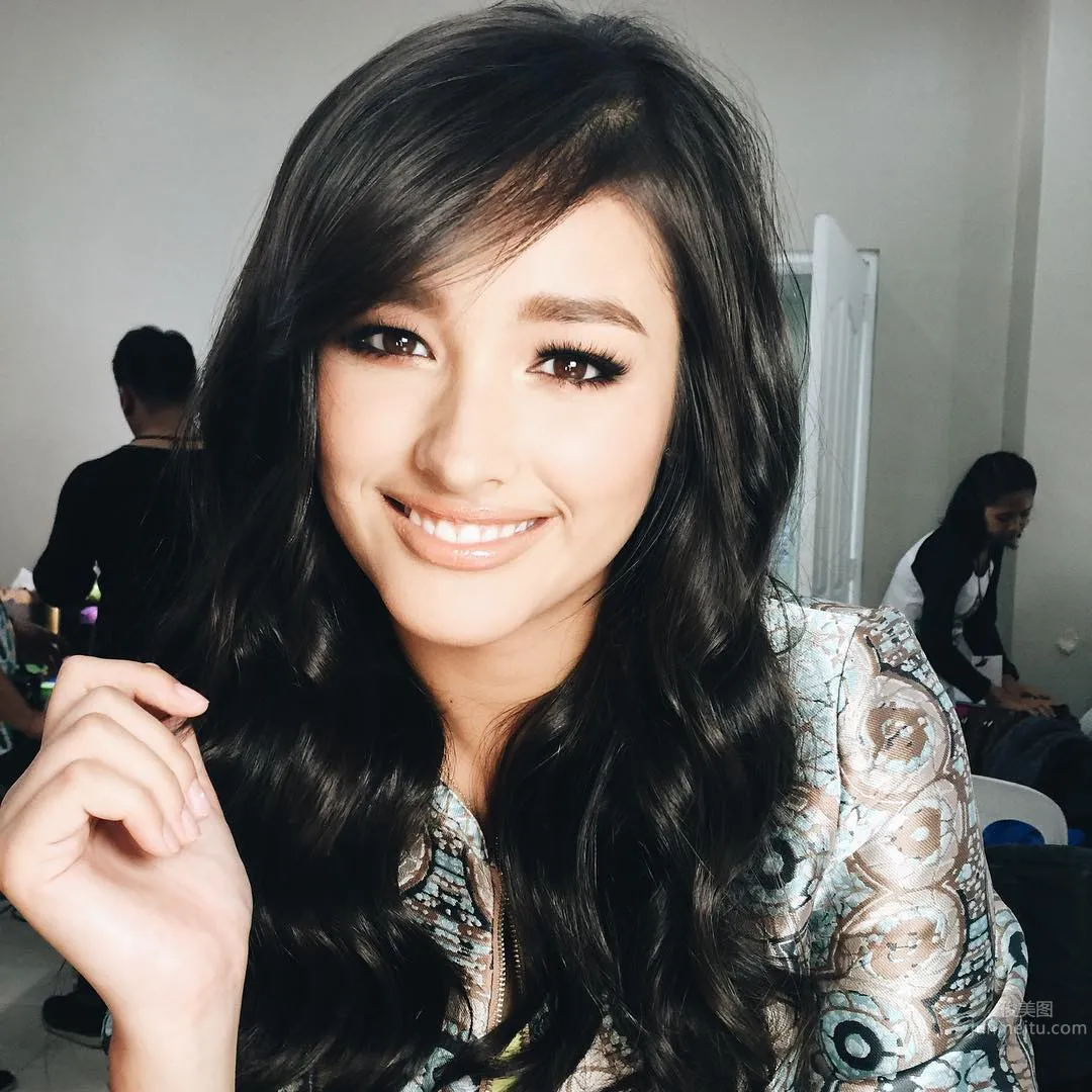Liza Soberano- 全球最美臉蛋的菲美混血模特 4