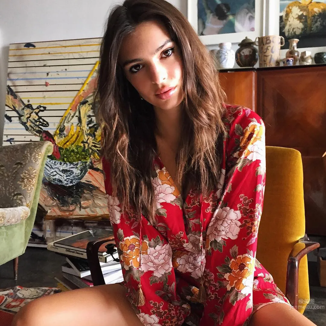 Emily Ratajkowski, Massive Restricted Hot Private Shoot photo 8