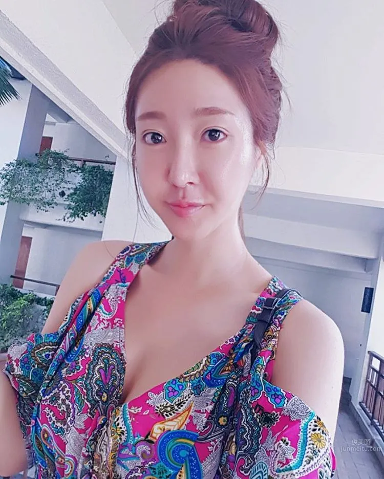 Yoon Sul (Yoon Sul) - Super Impressive Cleavage Private Shoot photo 11