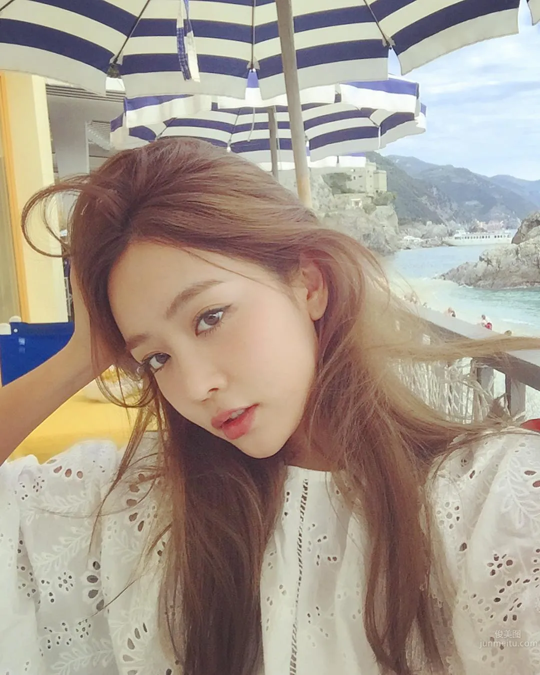 Miss Sohn, Korean Popular Fashion Blogger Private Shoot photo 17