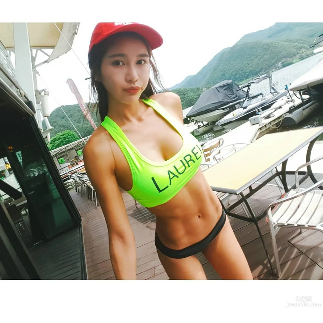 樸時賢(박시현)- 韓國驚豔車模私房照 23
