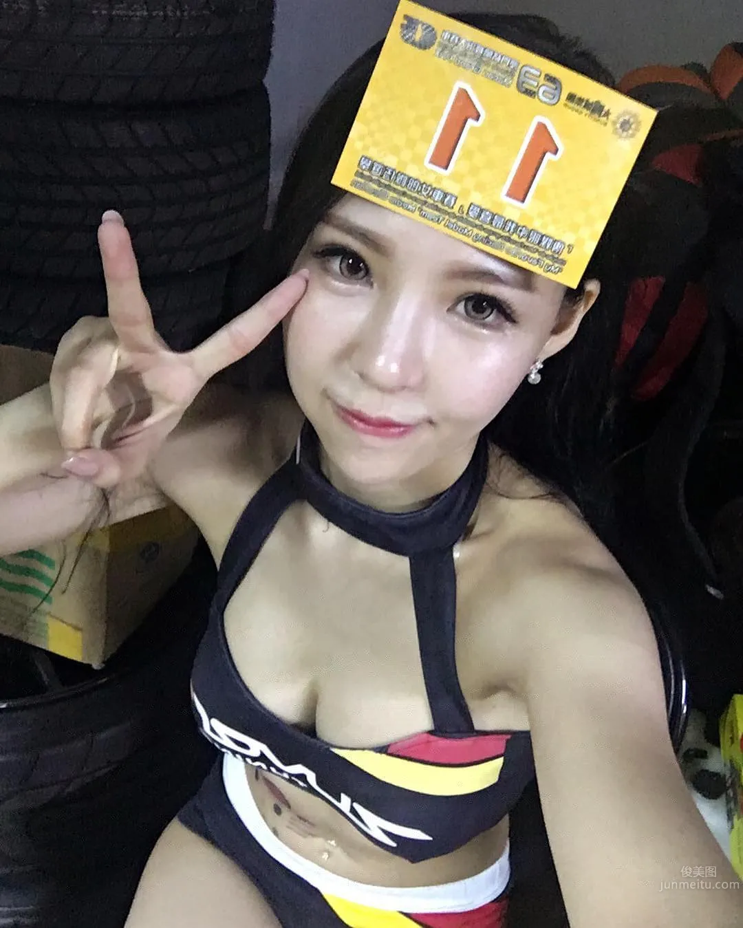 甯甯- 台灣運動型美女車模 1