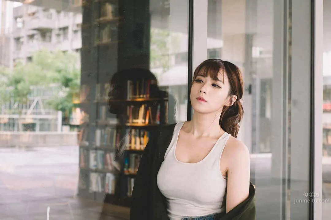 陈歕- 充满忧伤感的妹子私房照_9