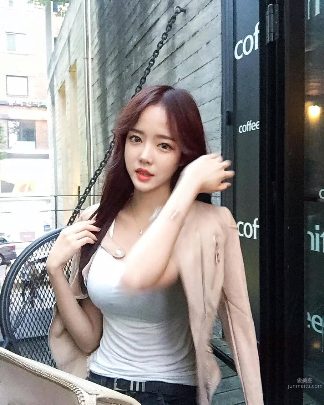 윤혜주- 小隻马露出深沟雪白超诱人_14