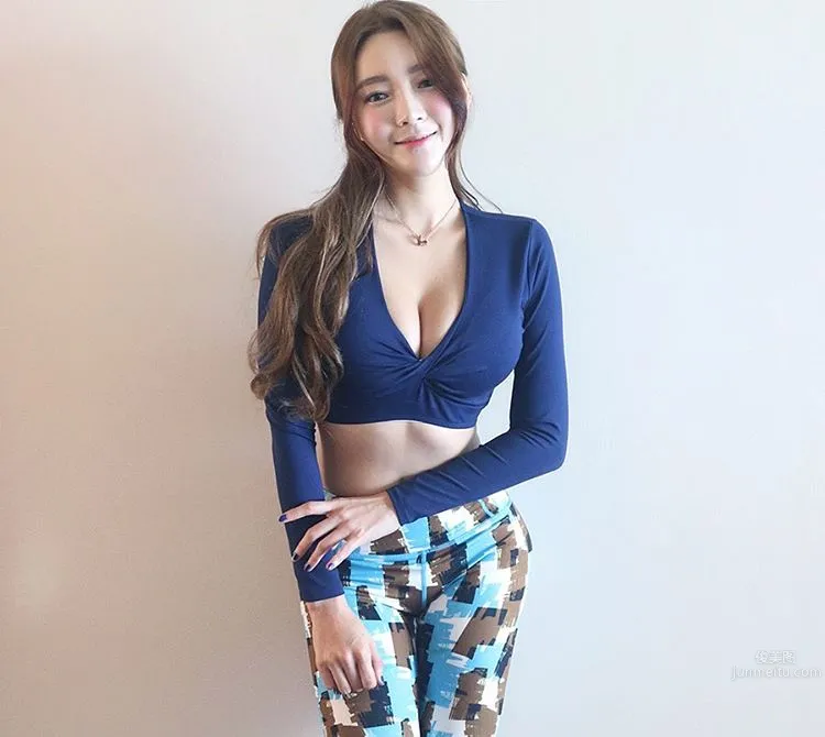 Ran Han, S-Class Curves and Devil Figure Too Outrageous photo 29