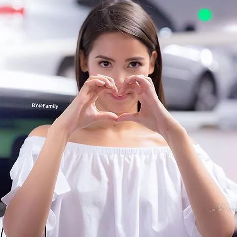Urassaya Sperbund- 泰國最氣質美人美圖 7