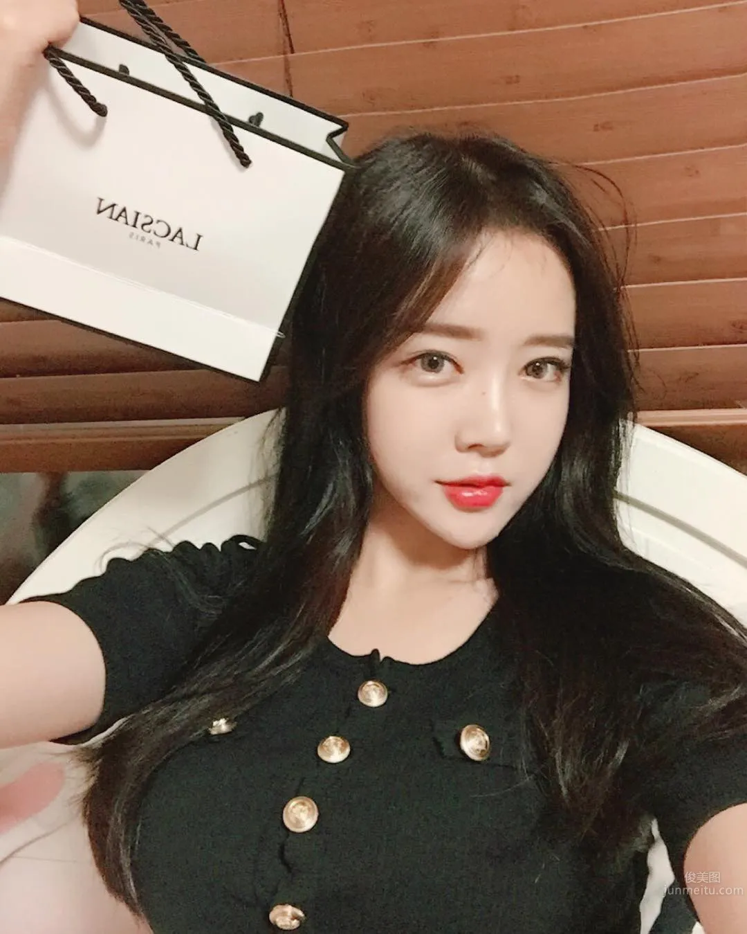윤혜주- 小隻马露出深沟雪白超诱人_22