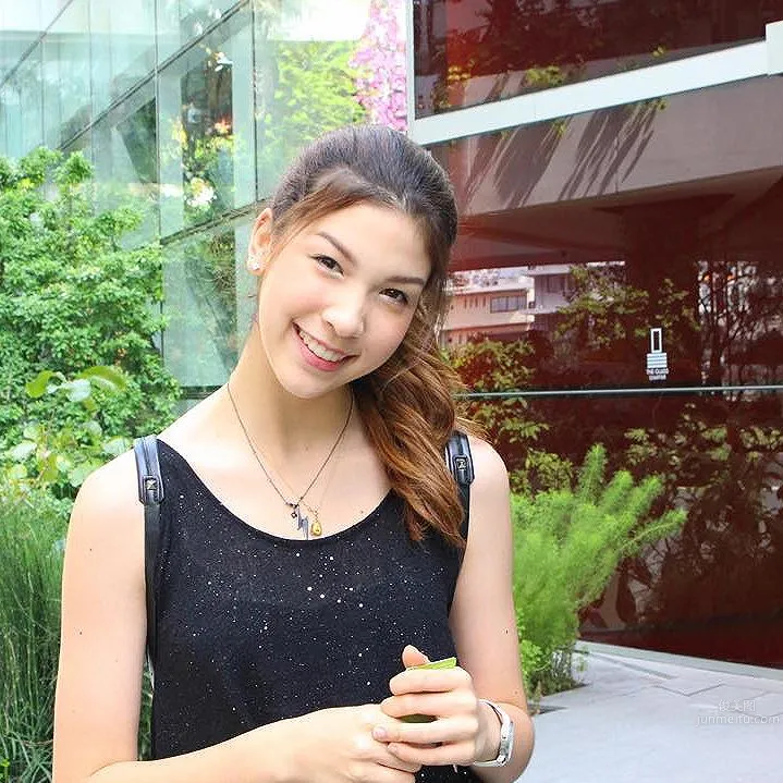 Hathaichon Durmaz - Thai Turkish Mixed-Race Beauty Pageant Star photo 1