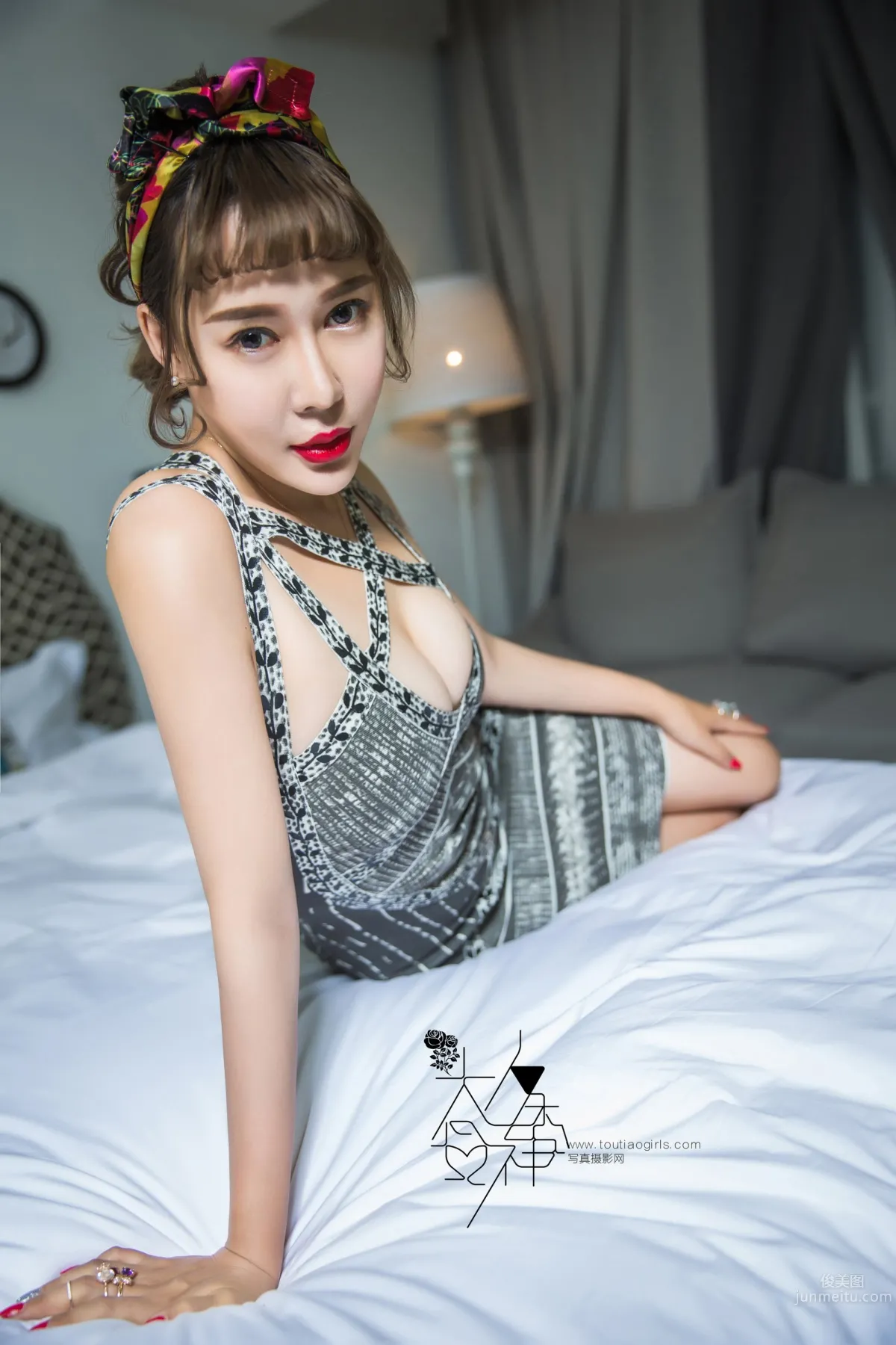 Meixi - [TouTiao Goddess] 2016-11-27 Big Breasts Female Boss photo 17