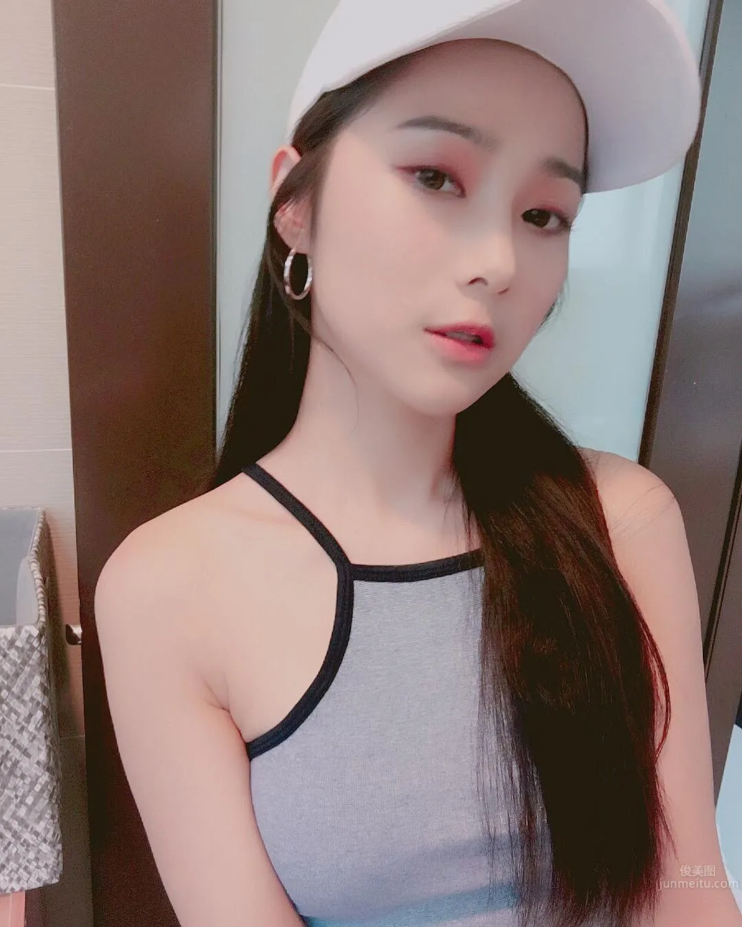 Lynne Yuxuan, Nursing Student Campus Beauty Beautiful Inside and Out photo 6