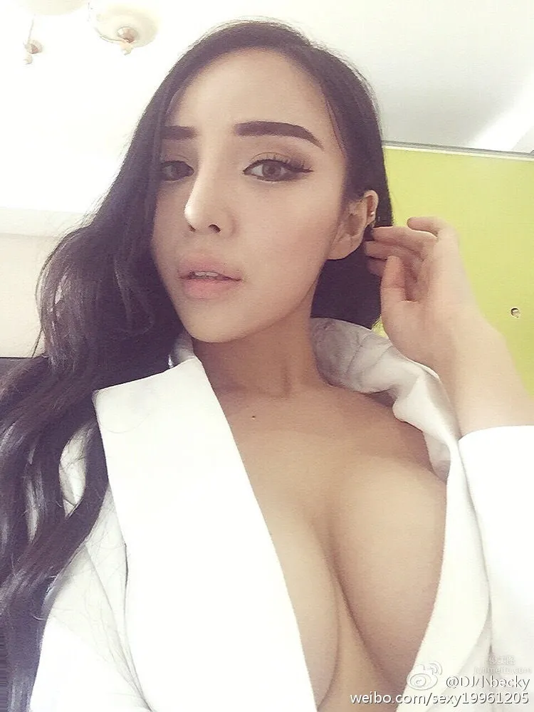 DJ Becky- 火辣性感身材私房照_5
