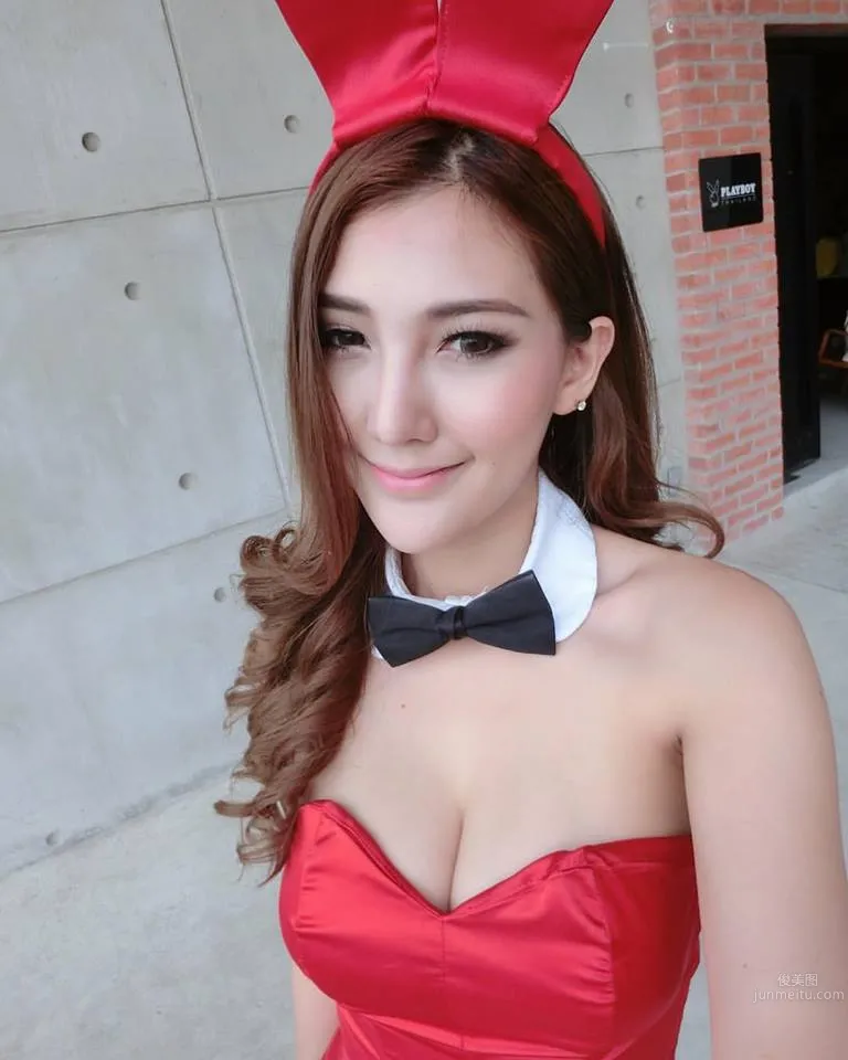 Ployfon Jeeraporn- 性感火辣的兔女郎_12