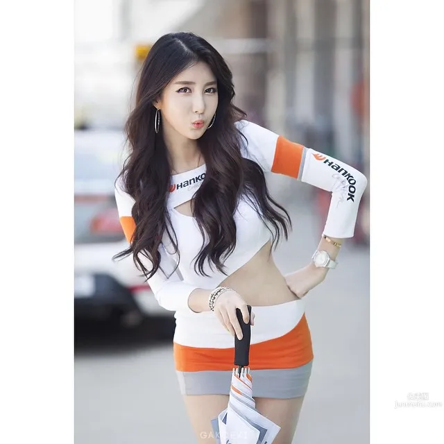 Shin Se Ha - Stunningly Beautiful South Korean Racing Queen photo 10