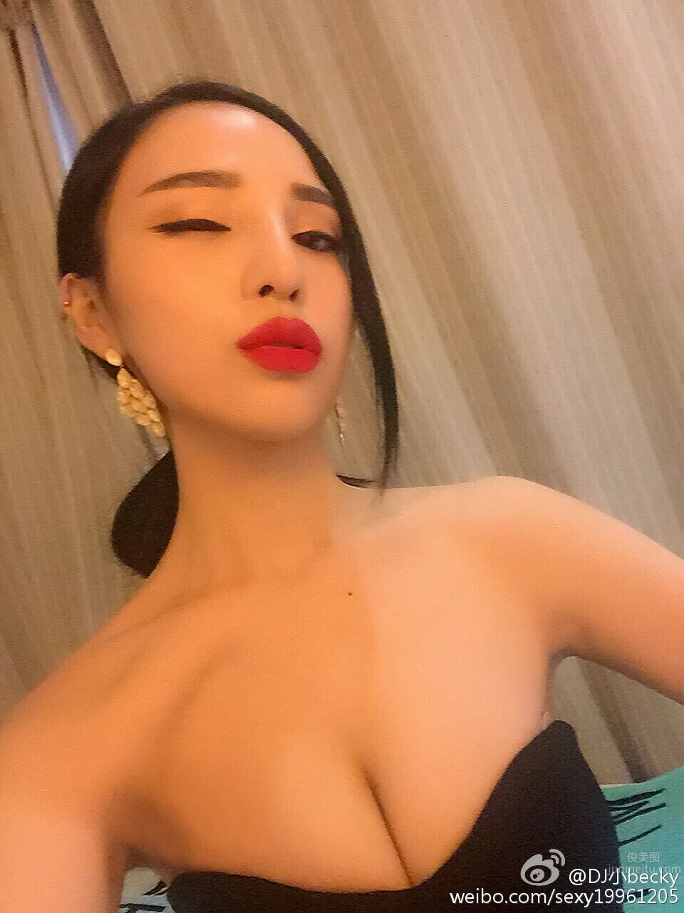 DJ Becky- 火辣性感身材私房照_24