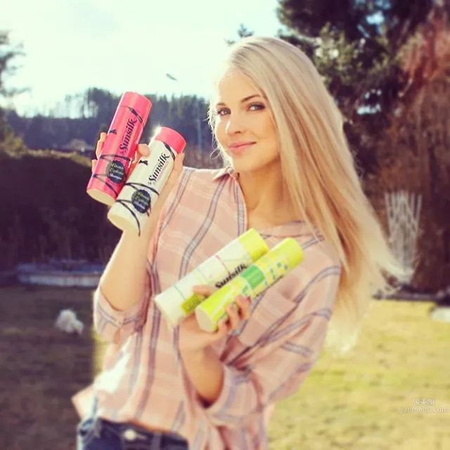 Emilie Nereng- 挪威第一才女私房照 4
