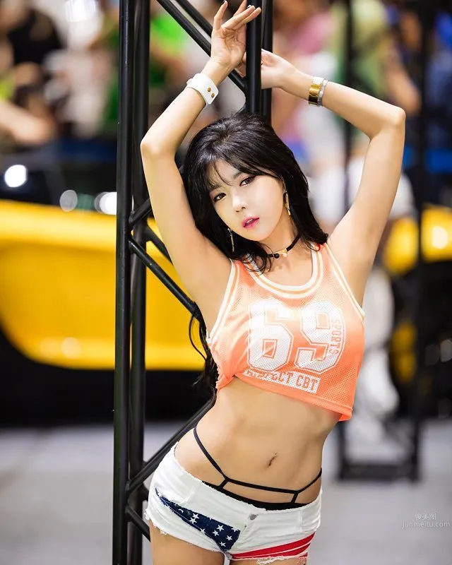 Heo Yun Mi - Off-the-Charts Looks Car Model Private Shoot photo 13
