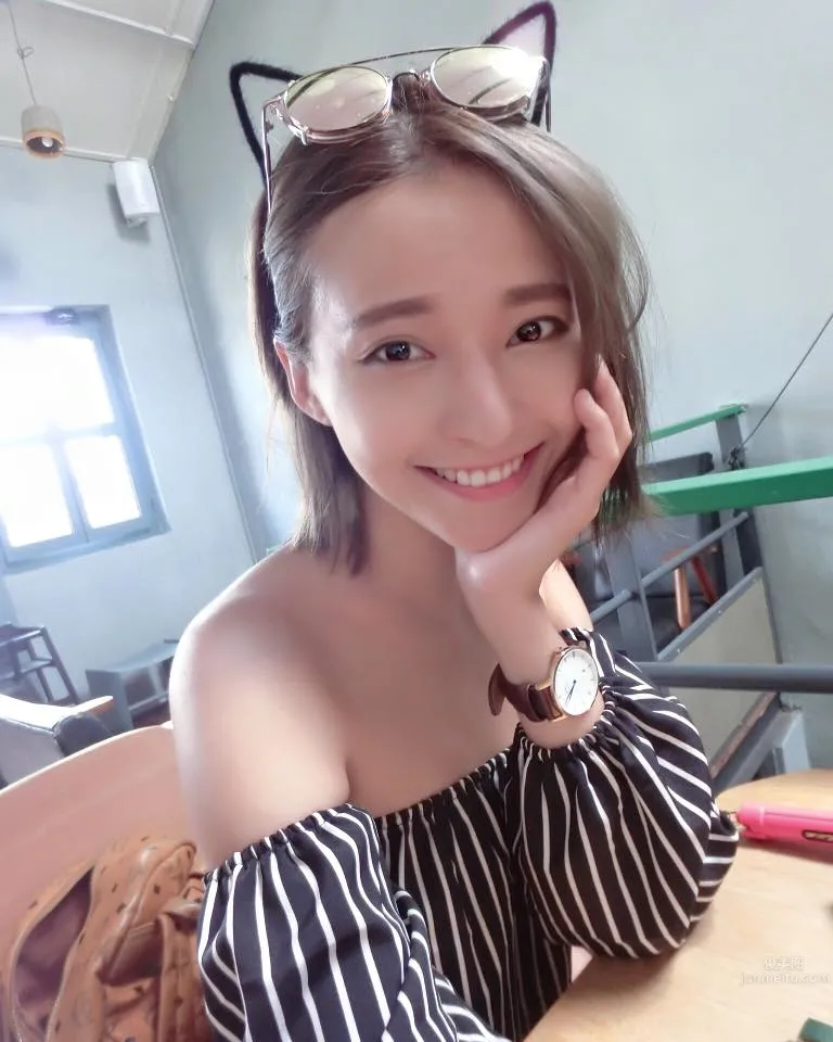 Agnes Lim - Malaysian Beauty Fresh Selfie photo 7