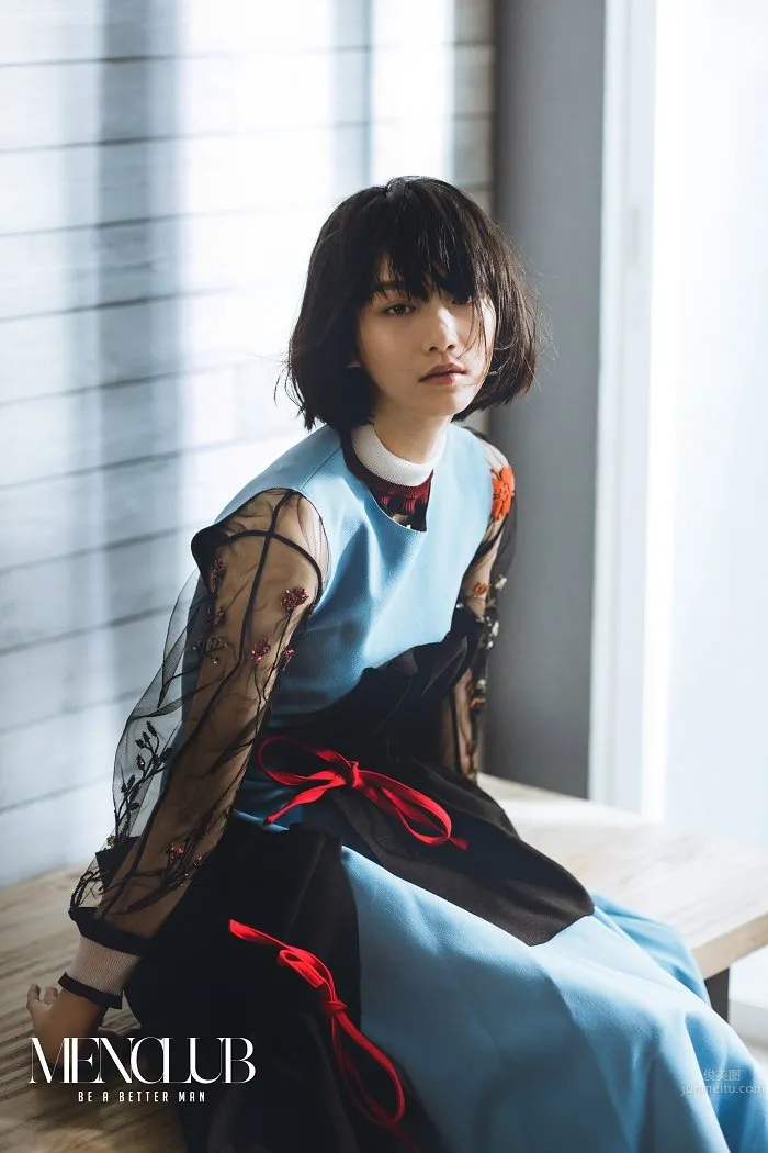 Angela Yuen: Literary Goddess Cool Elegant Photo photo 1