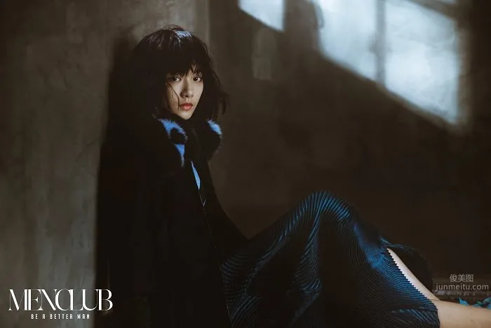Angela Yuen: Literary Goddess Cool Elegant Photo photo 5