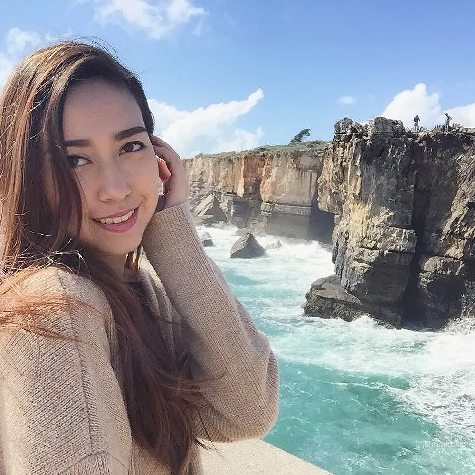 Peng Meishi Mercedez - Chinese Western German Mixed Race Model photo 2