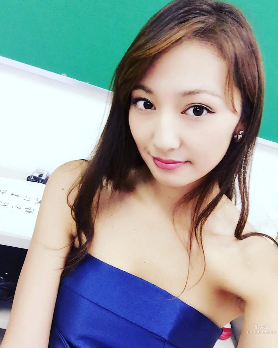 近藤みやび- 知性美人赛车女郎美图_7