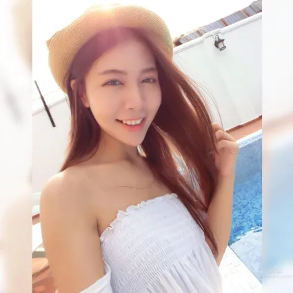 Flora Lee Mei Yun- 大馬虎牙妹極緻S曲線私房照