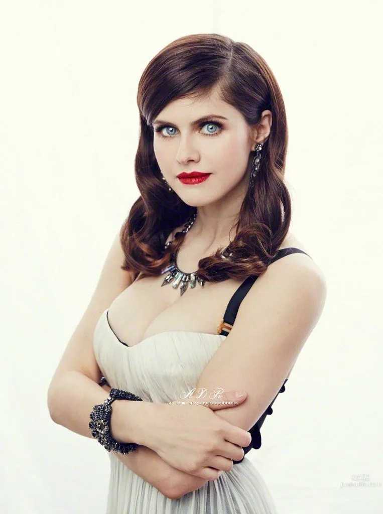 亞曆珊德拉·達達裡奧(Alexandra Daddario)- 好萊塢大胸美女高清寫真 3