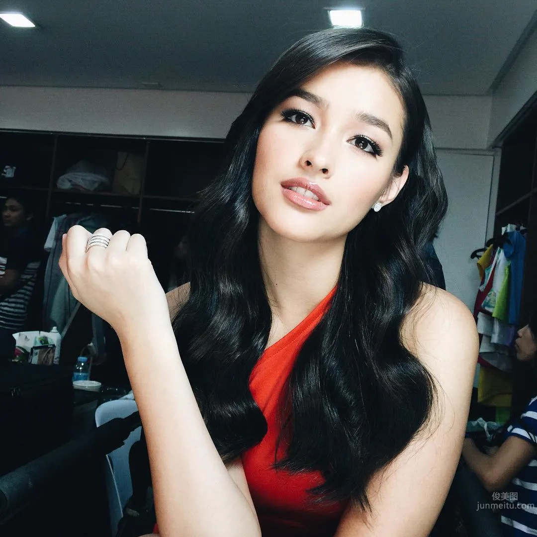 Liza Soberano- 全球最美臉蛋的菲美混血模特 3