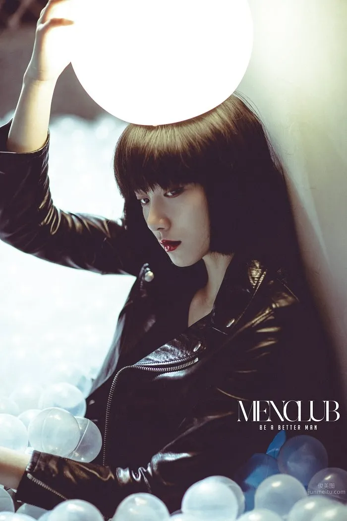 Angela Yuen: Literary Goddess Cool Elegant Photo photo 13