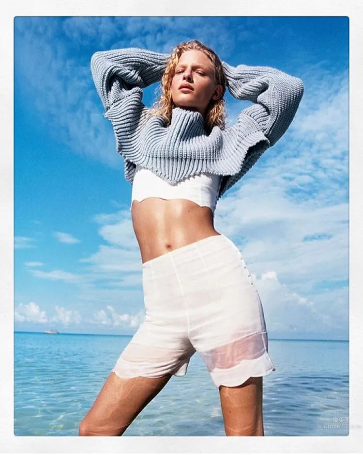 Frederikke Sofie- 丹麦少女冷艳IG私房照_4